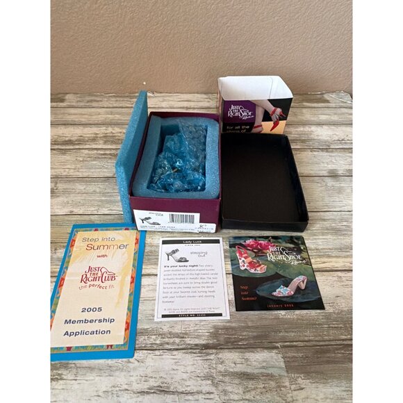 Just The Right Shoe by Raine Lady Luck 2003 #25455 Stepping Out NEW in Box - Picture 3 of 12